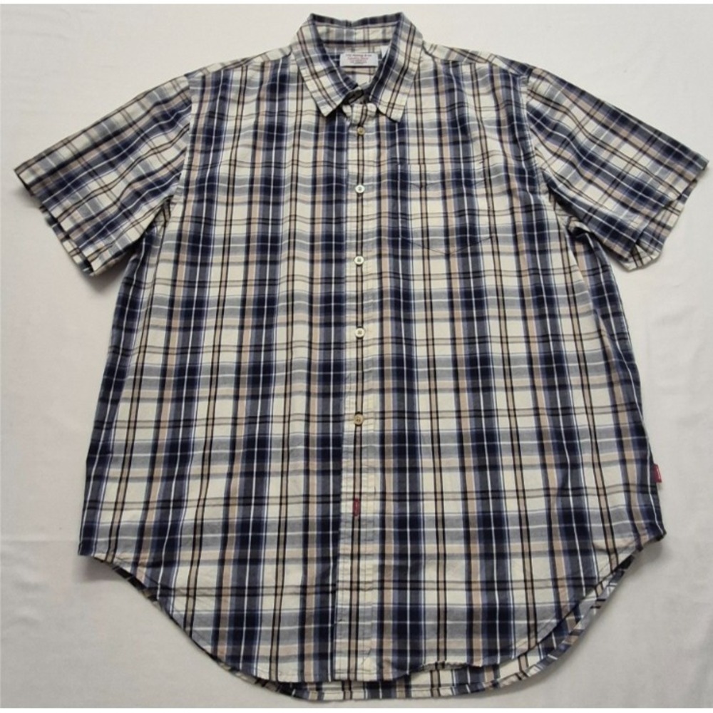 Levi Strauss men's blue plaid Button up shirt XL short sleeve pocket Cotton